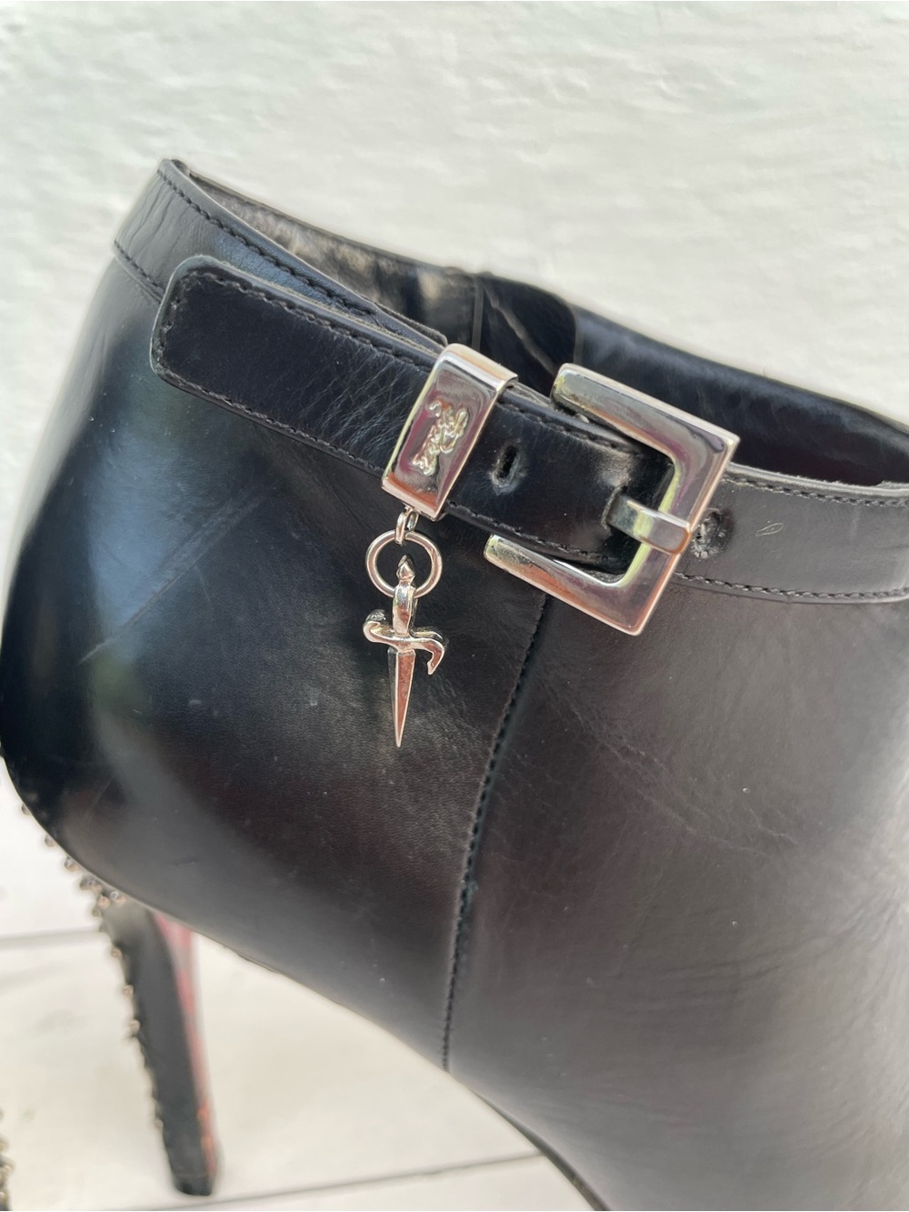 Cesare Paciotti Black Pointed Leather Ankle Booties with Red Lining - Picture 11 of 15